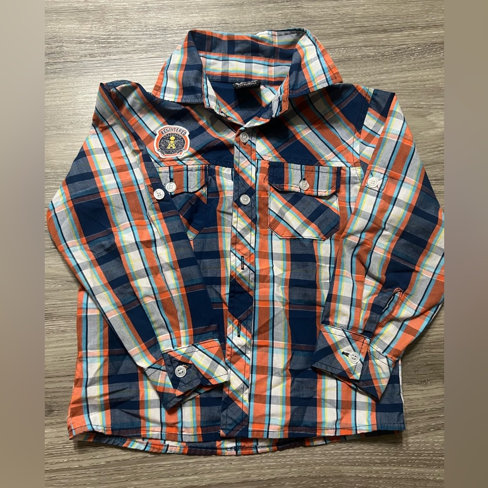 Boys size 5T Button up